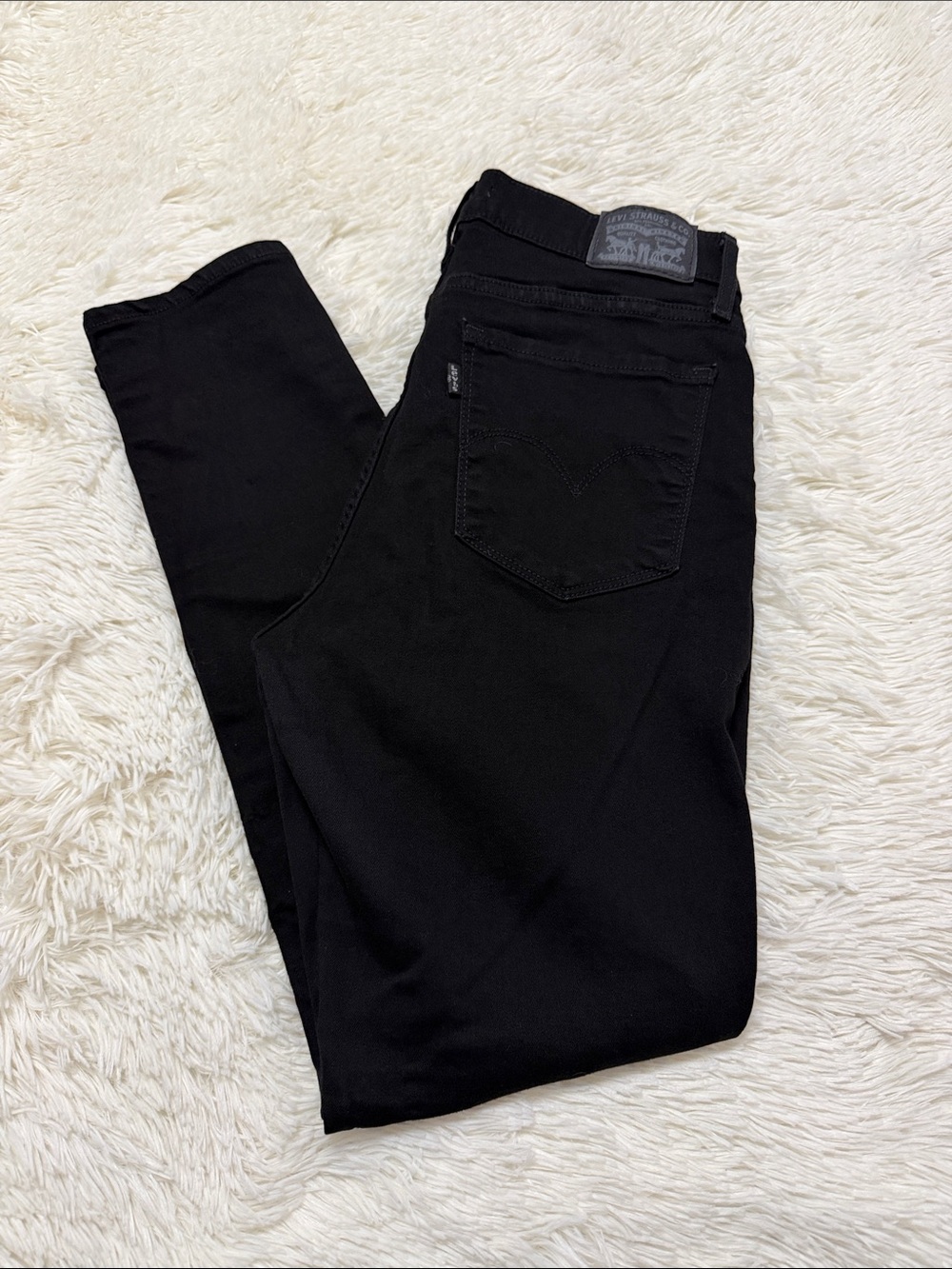 Levi’s 311 Shaping Skinny Jean